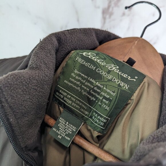 Eddie Bauer Vest Women Medium Brown Down Puffer Insulated Quilt Goose Chocolate - Picture 3 of 9